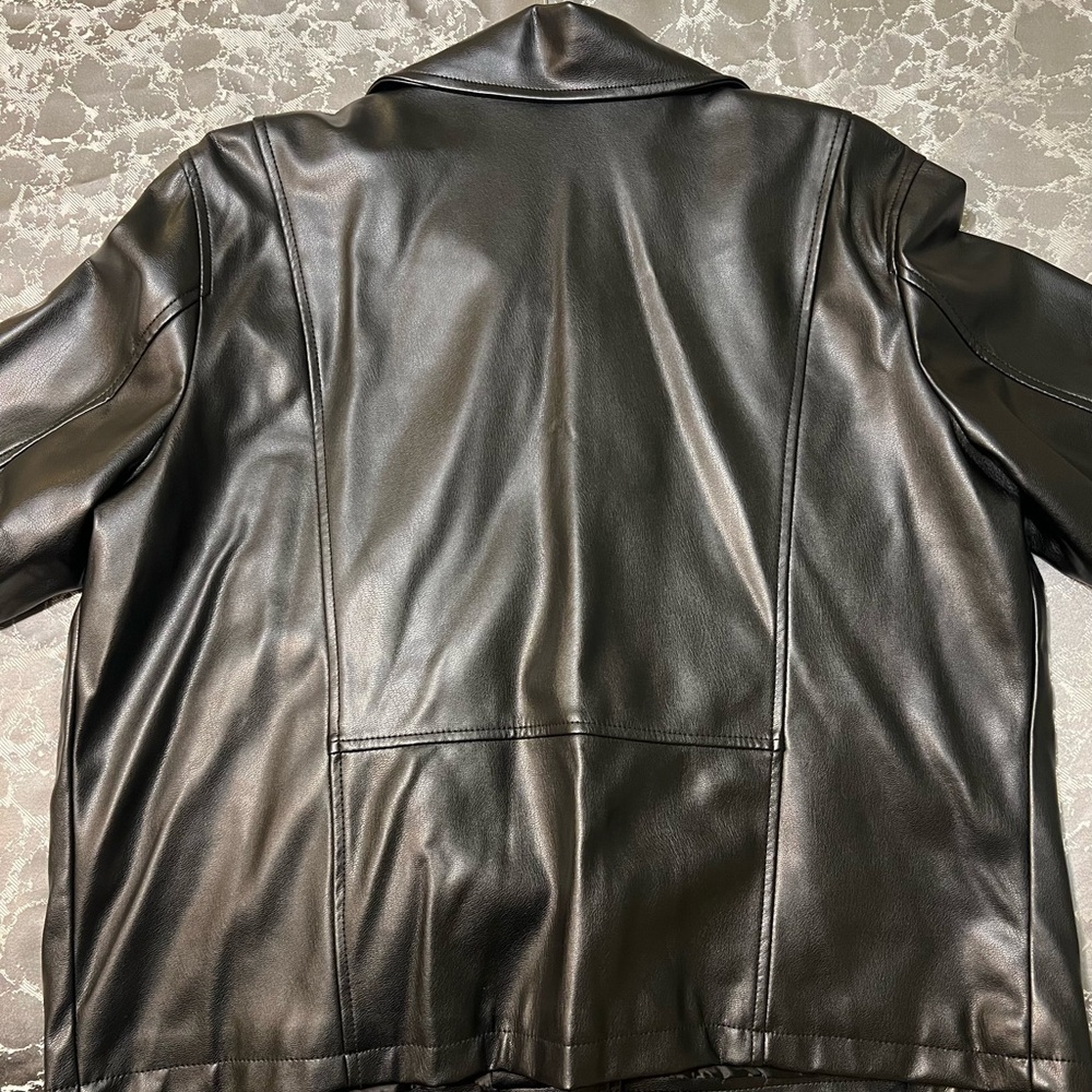 Sleek Black Leather Moto Jacket - Picture 3 of 5